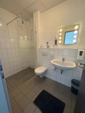 Arena Hostel & Monteurzimmer Hamburg-Harburg