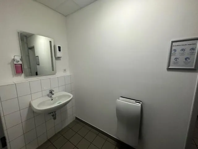 Arena Hostel & Monteurzimmer Гамбург Германия