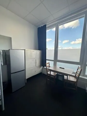 Arena Hostel & Monteurzimmer Гамбург