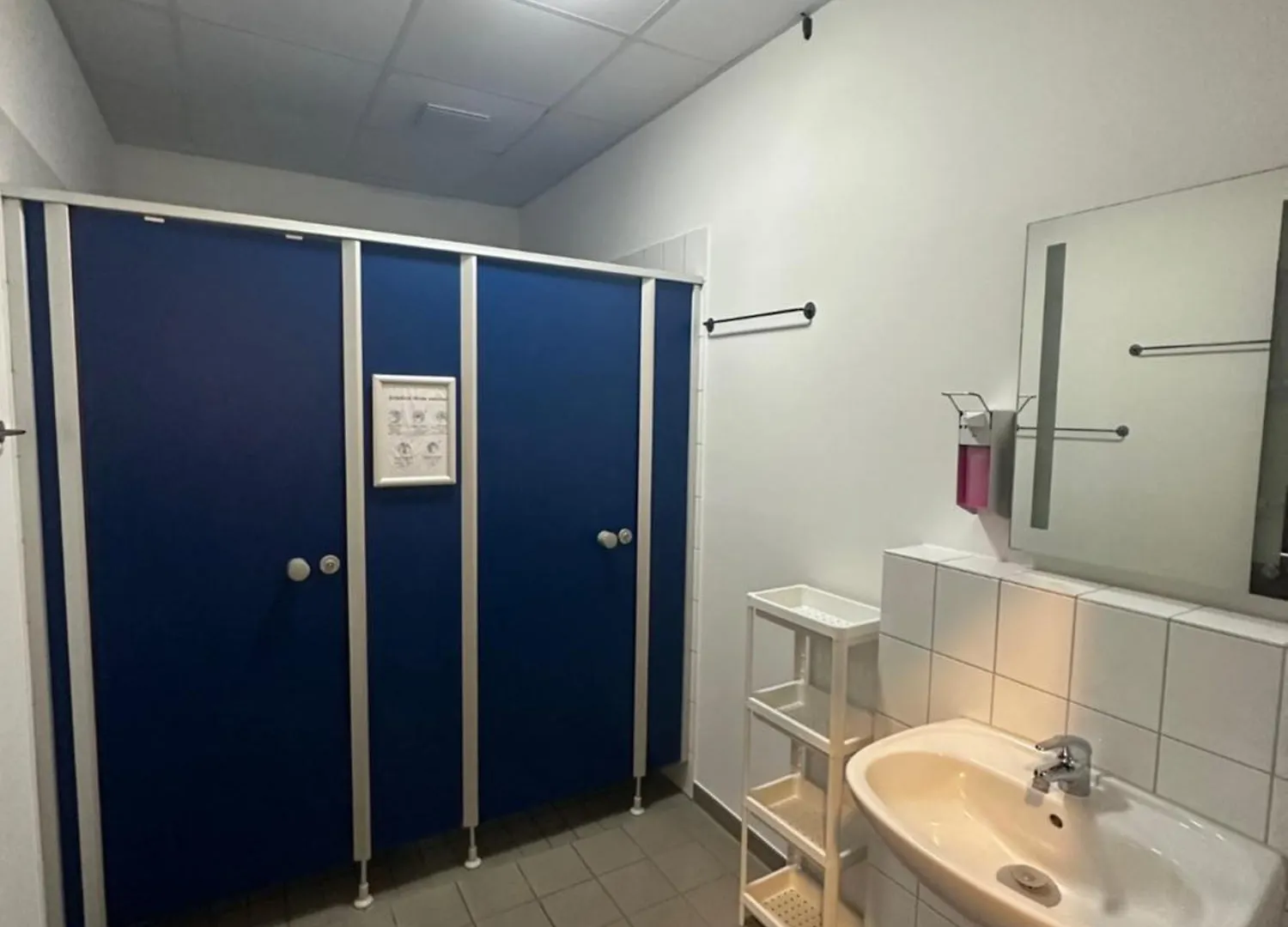 Arena Hostel & Monteurzimmer Гамбург